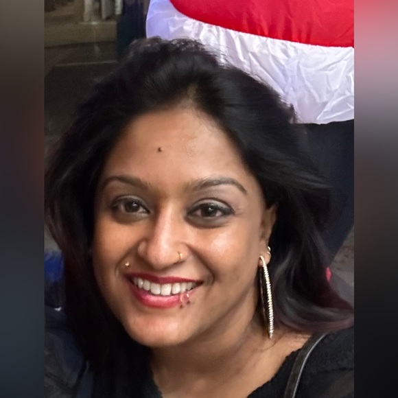 Meet your Posher, Salma - Picture 1 of 1